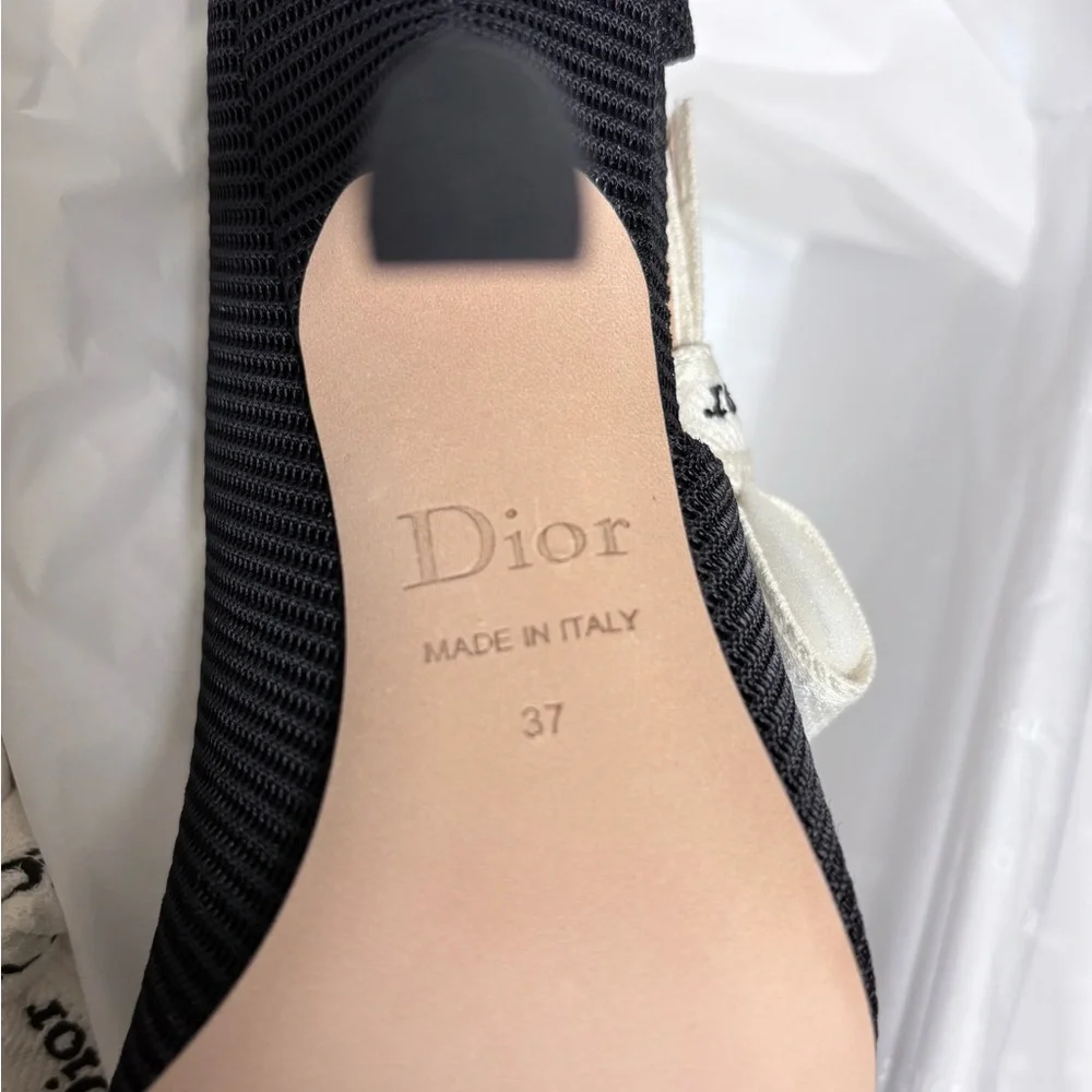 J'Adior Pump - Picture 5 of 8